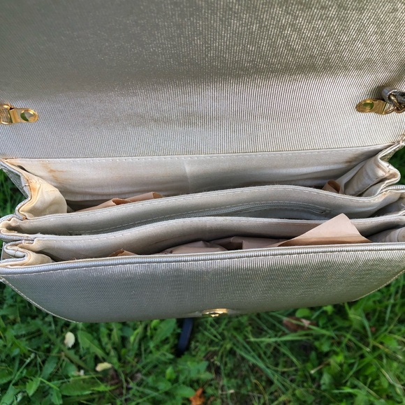 Shoulder Dressy Purse. - Picture 8 of 8